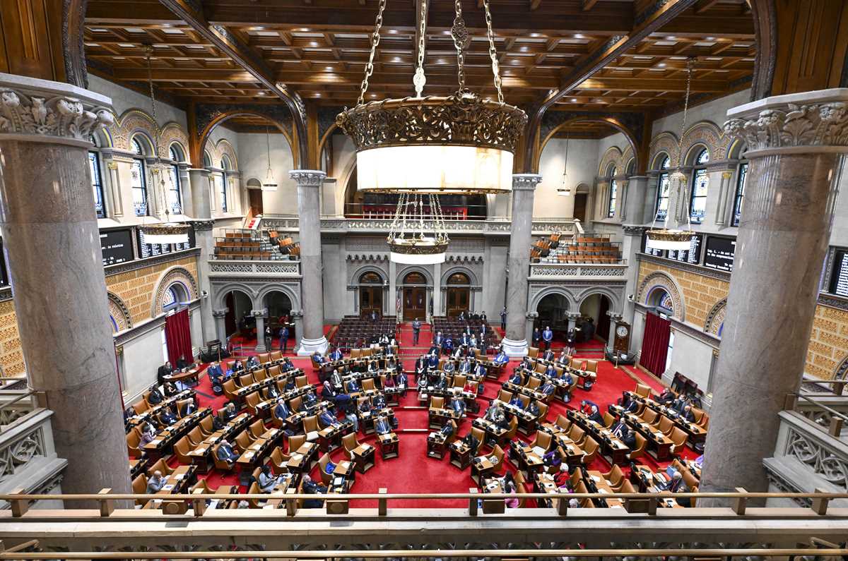 New York legislators pass bill raising their salary by 29%, making them nation’s best-paid