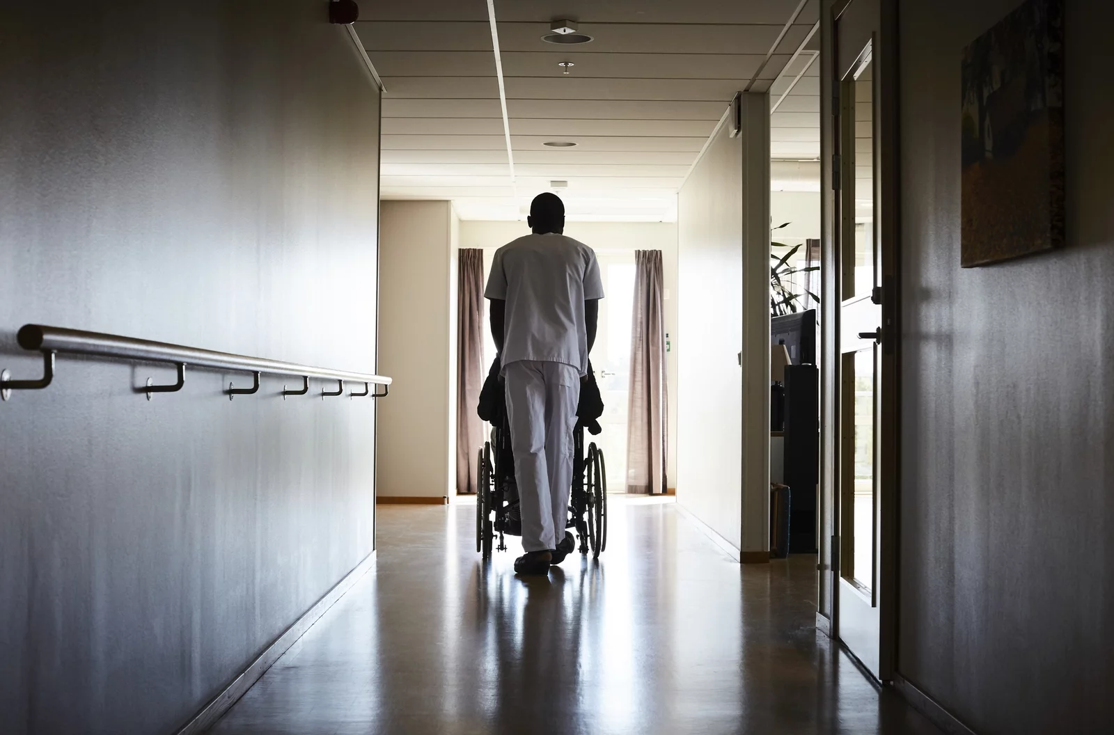 Nursing home owners drained cash while residents deteriorated, state filings suggest