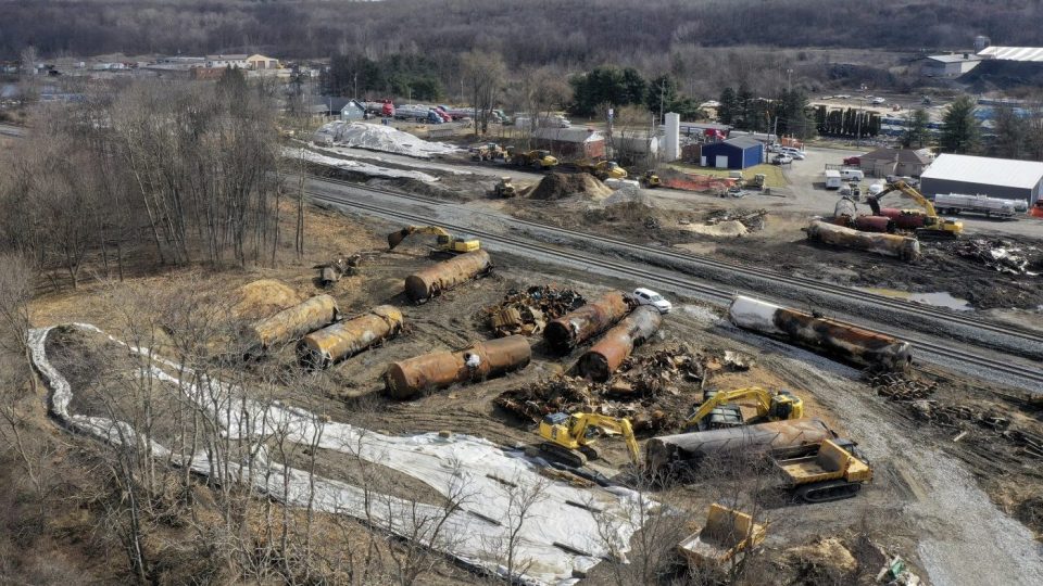 Ohio residents suing Norfolk Southern press judge to block it from destroying crash evidence