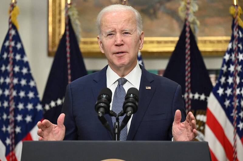 Biden admin tells TikTok’s Chinese owners to sell their stakes in the app or face a possible U.S. ban