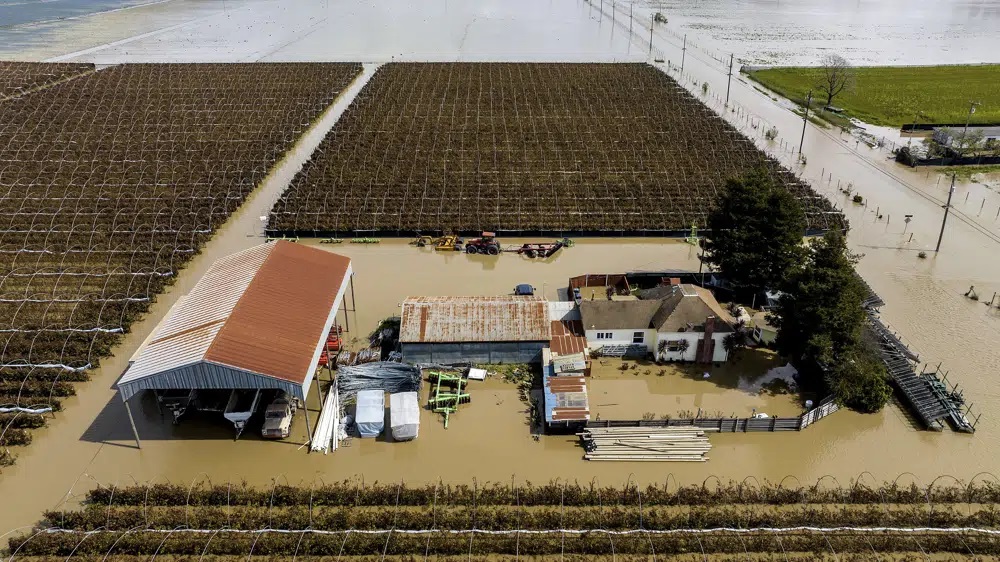 Flood problems grow as new storm moves into California