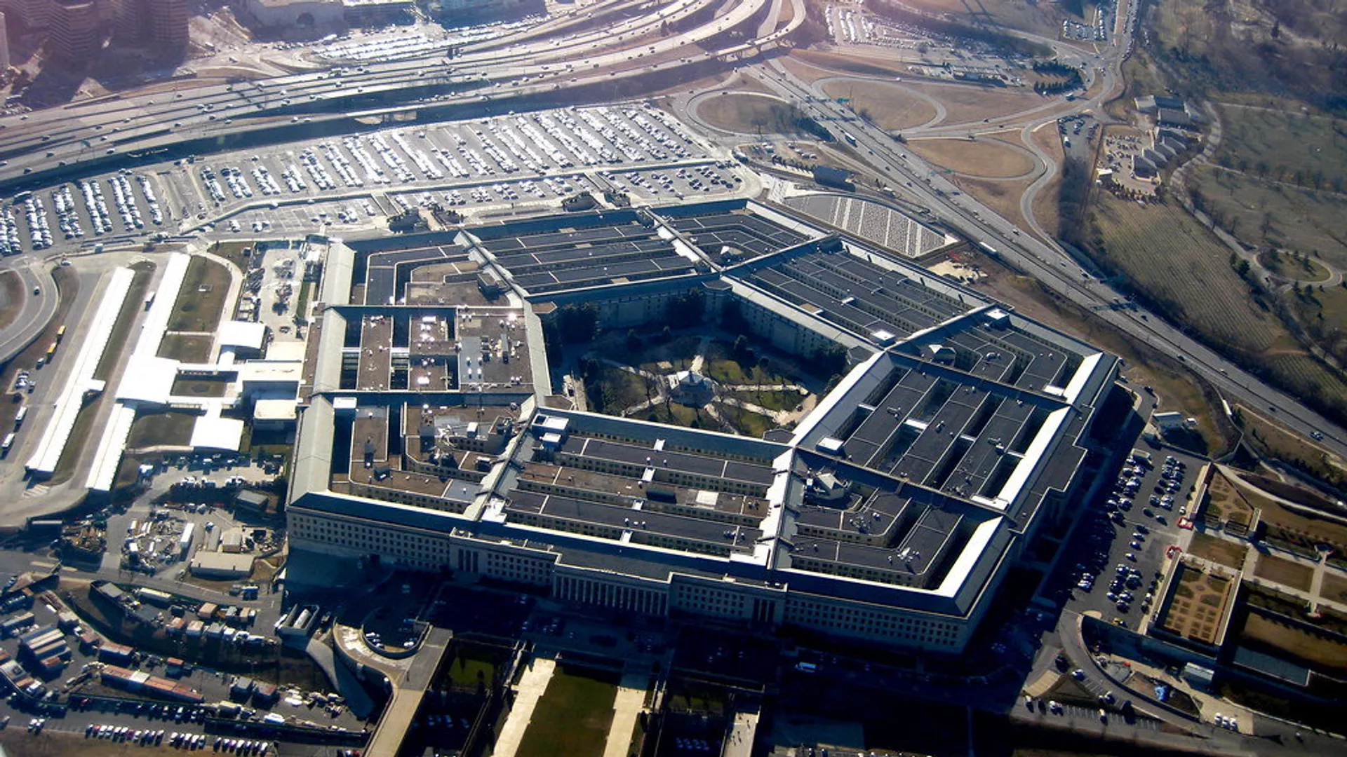 One Snowden-Like Dissenter LikelyBehind Leak of Pentagon Docs, Ex-CIAAnalyst Says
