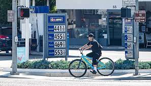 U.S. gasoline prices steadily rise, Biden takes fire