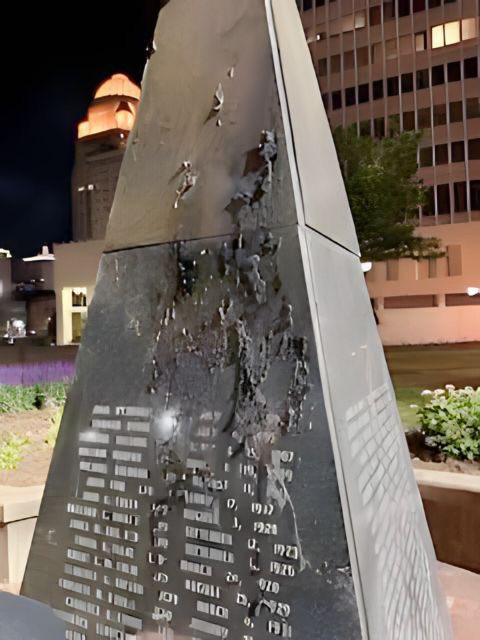 Kentucky memorial honoring fallen police officers vandalized with American flag burnings