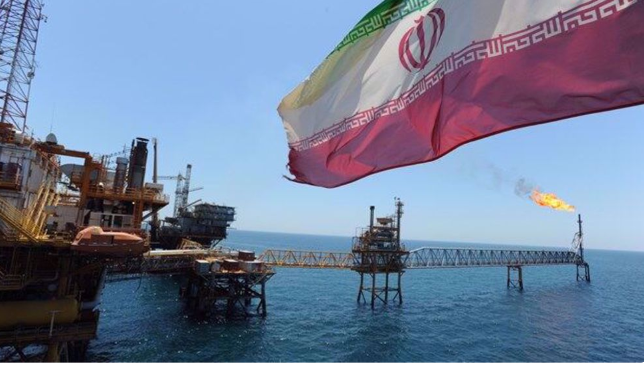 US senator admits failure of sanctions, increase in Iran’s oil revenue