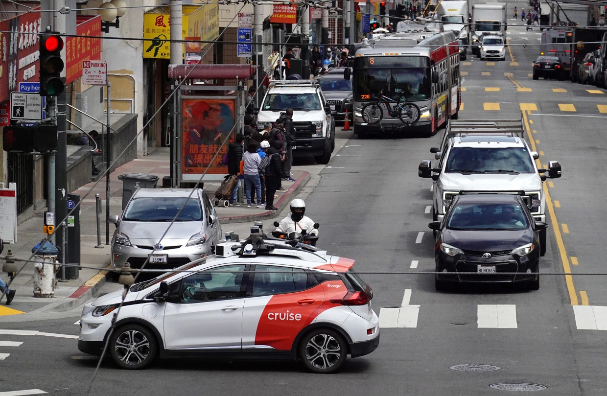 A viral video of a ‘reckless’ robotaxi caused an uproar in San Francisco. Police say the internet got it wrong.