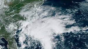 Tropical Cyclone off US East Coast Continues to Strengthen
