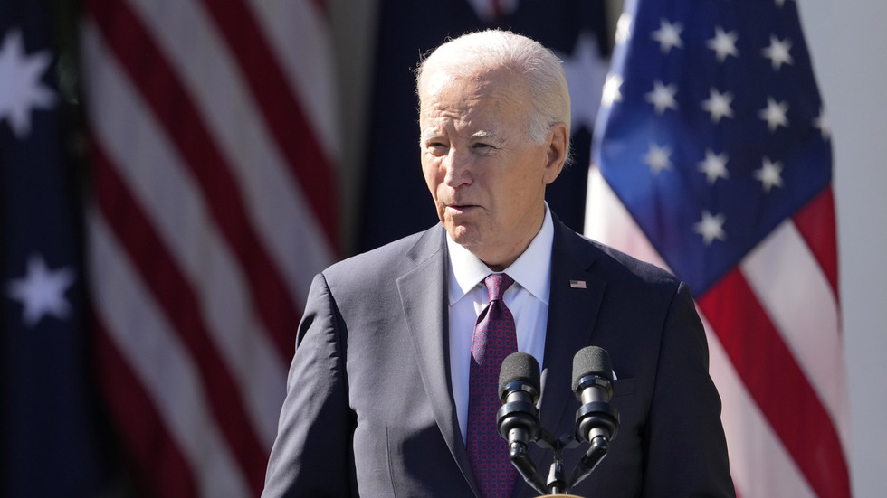 Biden justifies strikes on Syria