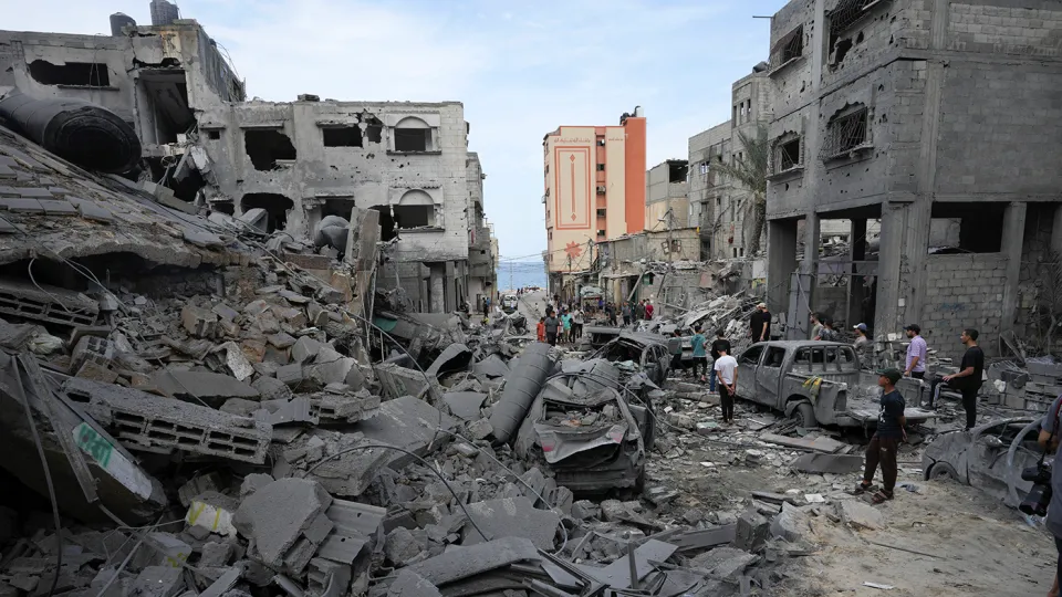 Number of displaced in Gaza surpasses 187,000 as dozens of towns evacuate, U.N. office says