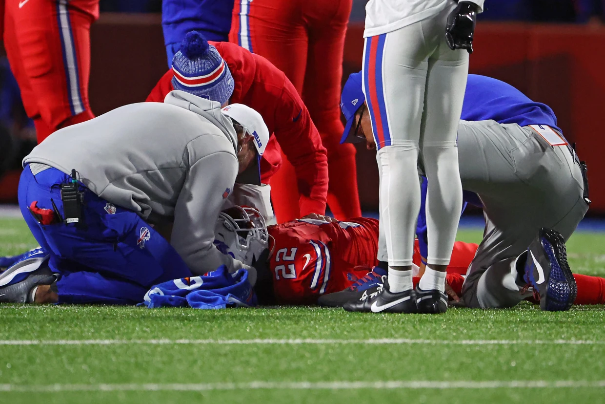 Buffalo Bills’ Damien Harris taken off field in ambulance after neck injury