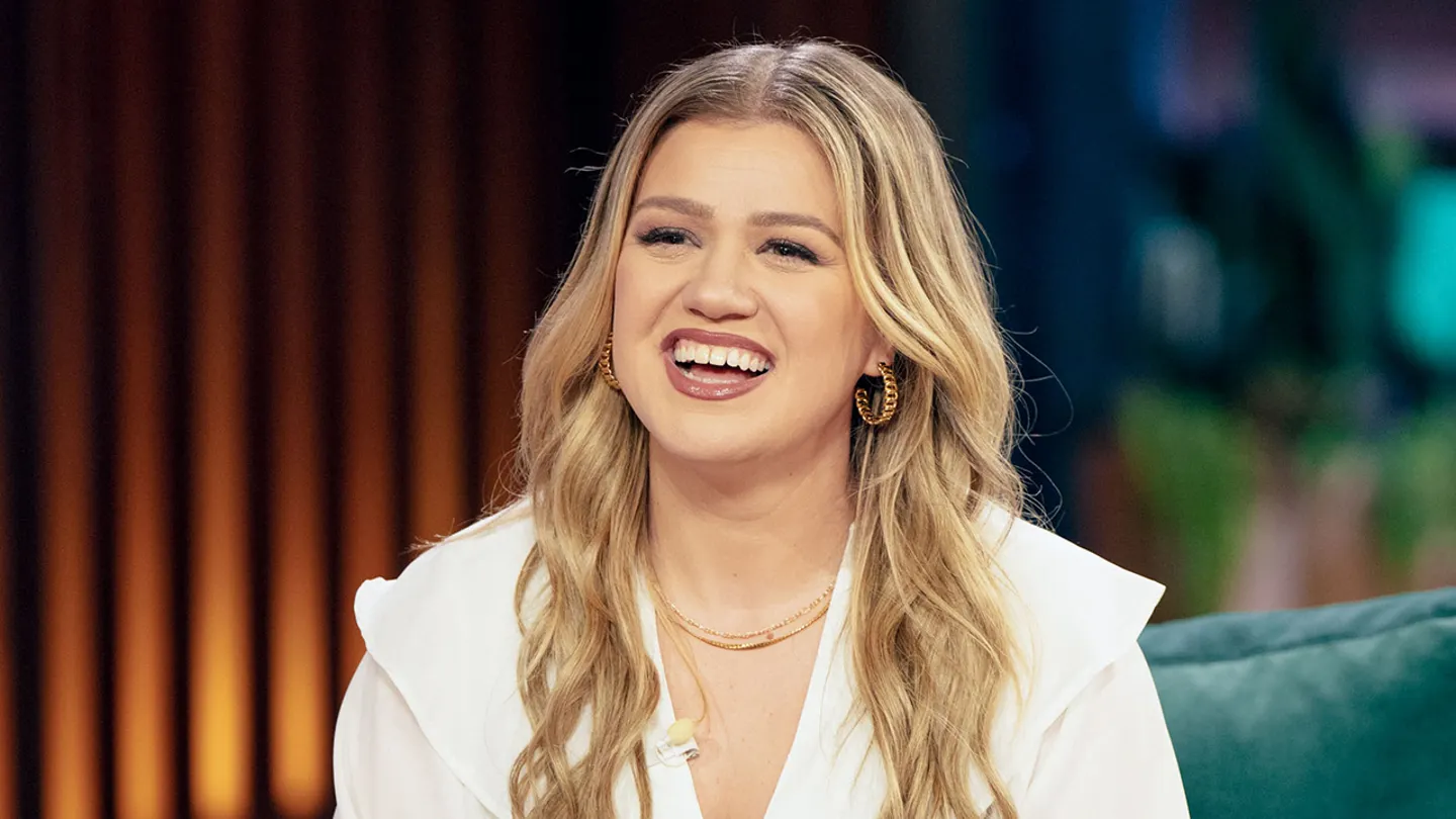 Kelly Clarkson leaves Los Angeles for ‘fresh start’ after ‘struggling’ with divorce