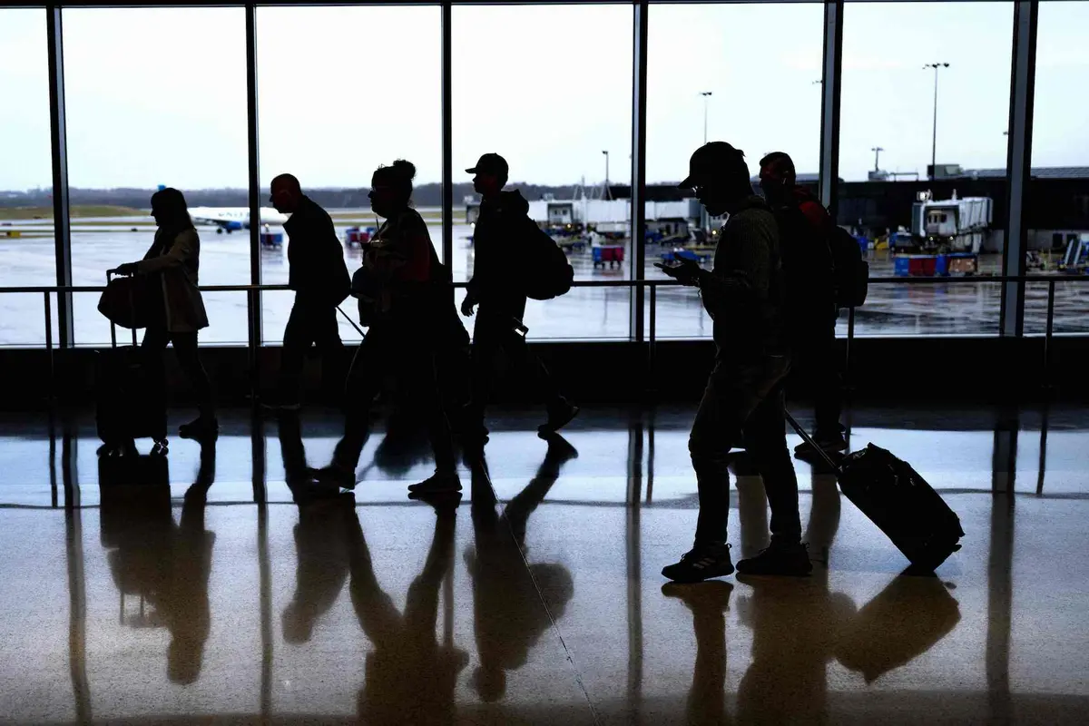 Senate panel investigates US airline baggage, seat selection fees