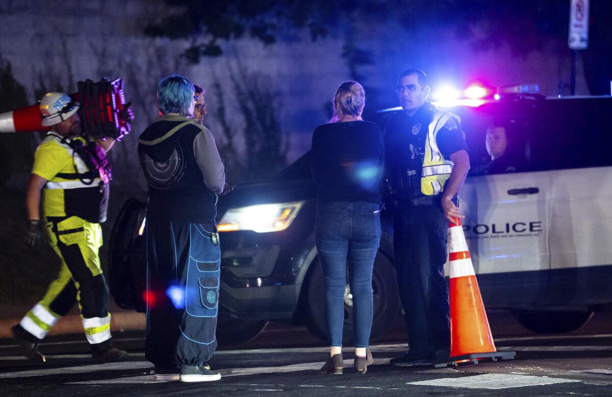 6 dead, 3 injured in Texas attacks