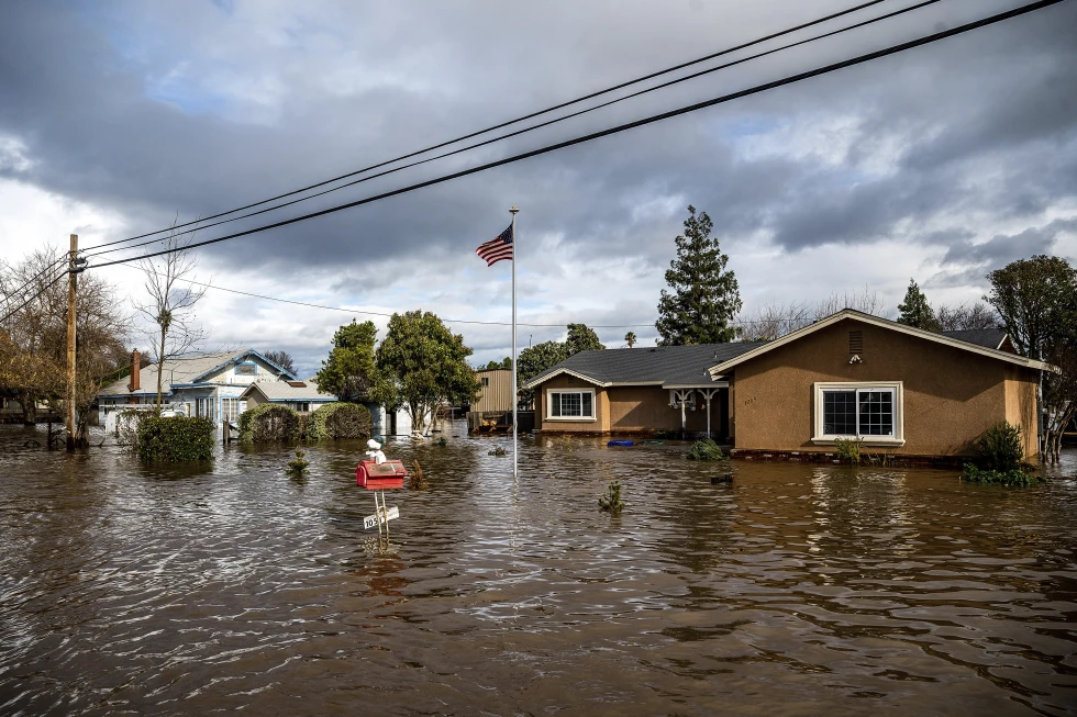 Flooding drives millions to move as climate migration patterns emerge