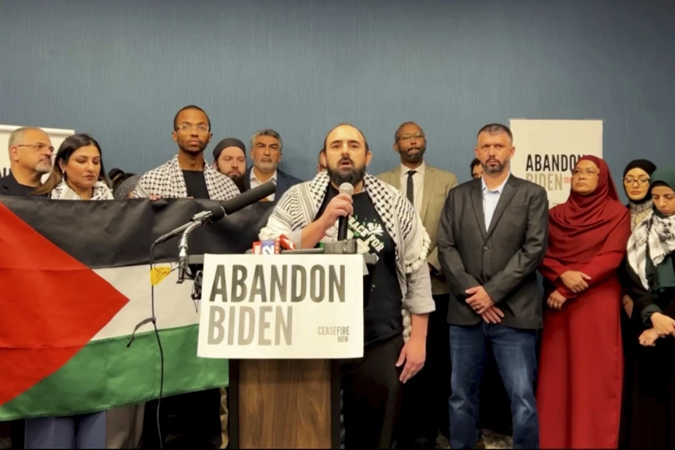 Group of swing state Muslims vows to ditch Biden in 2024 over his war stance