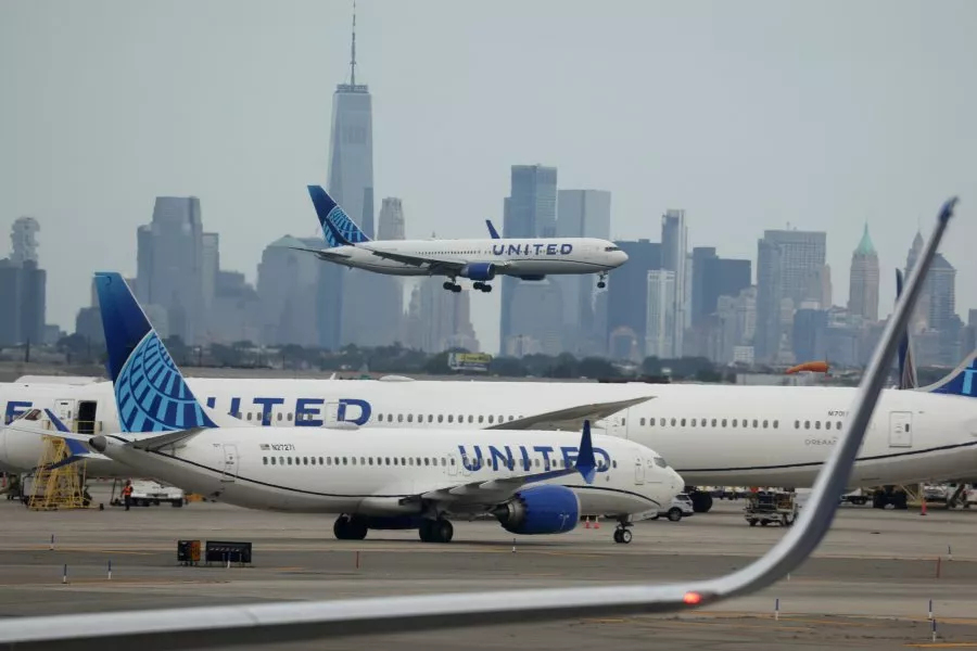 United Airlines Flight Emergency as Fuel Leaks Out of Plane After Takeoff