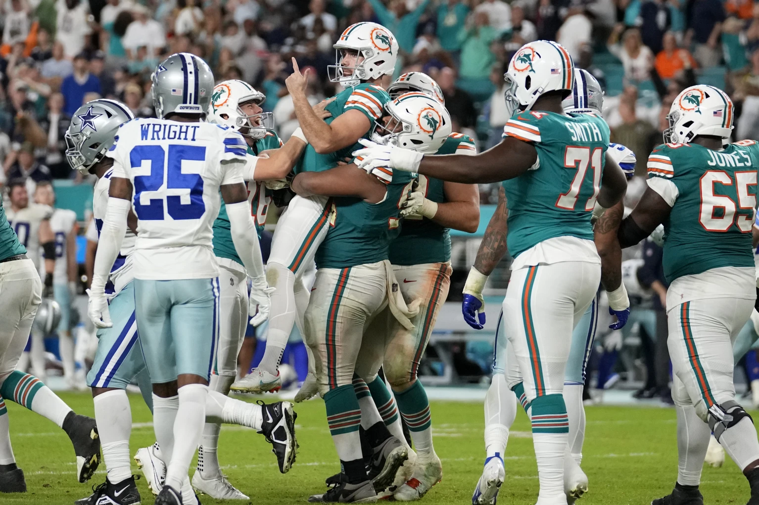 Dolphins nip Cowboys 22-20 on Jason Sanders’ last-second field goal, secure playoff spot