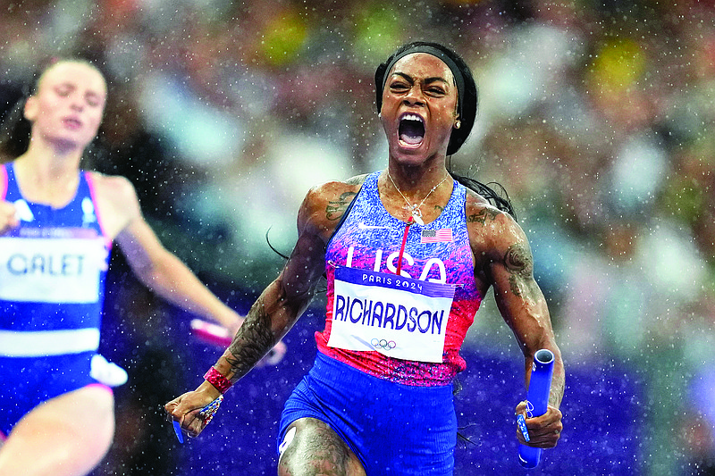 Sha’Carri Richardson rallies US in 4×100 relay to win her first Olympic gold medal