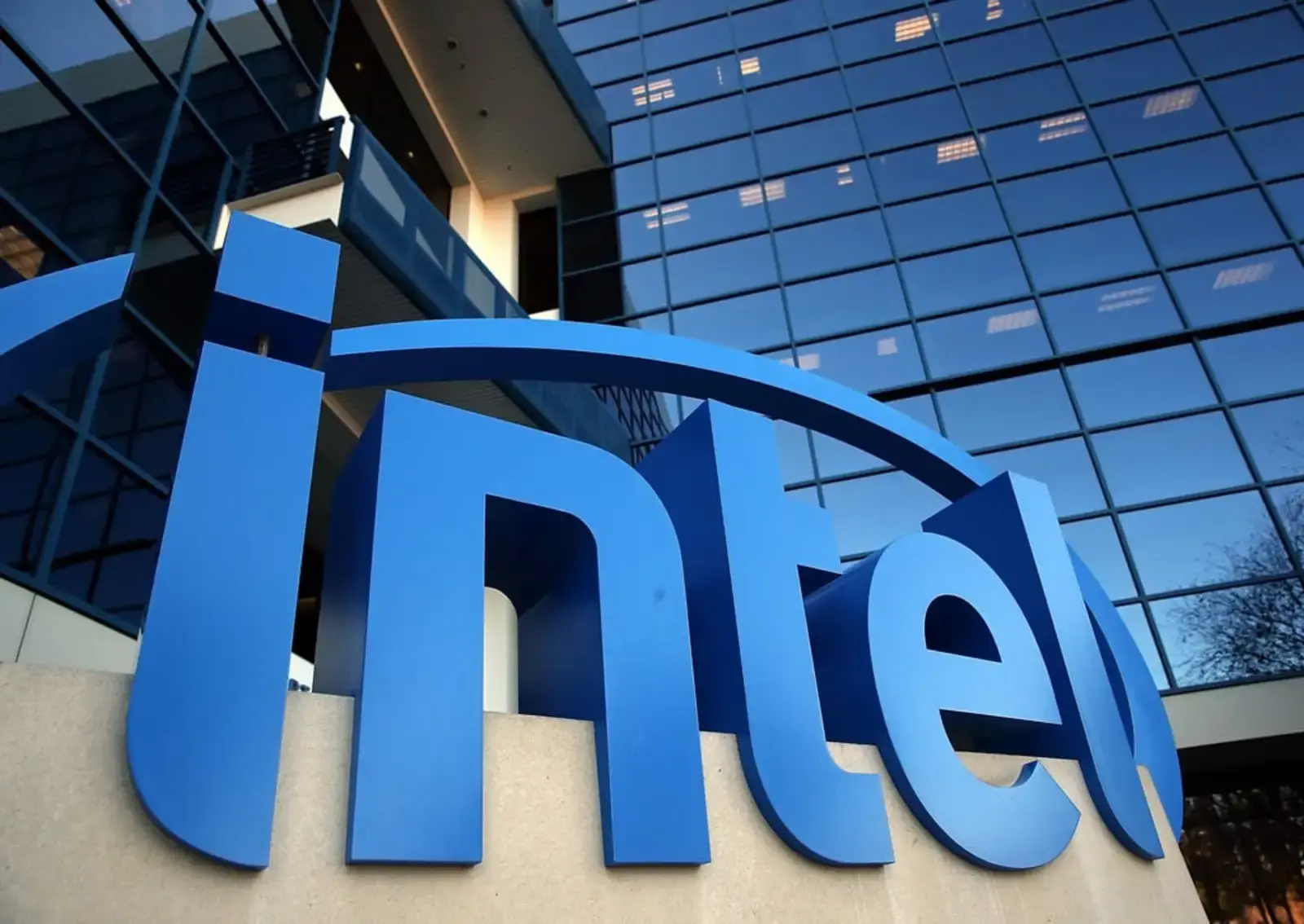 Intel board member quit after differences over chipmaker’s revival plan