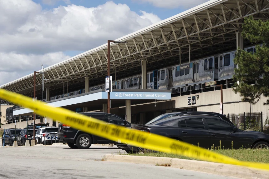 4 killed on train in Chicago-area appeared asleep before shootings, police say