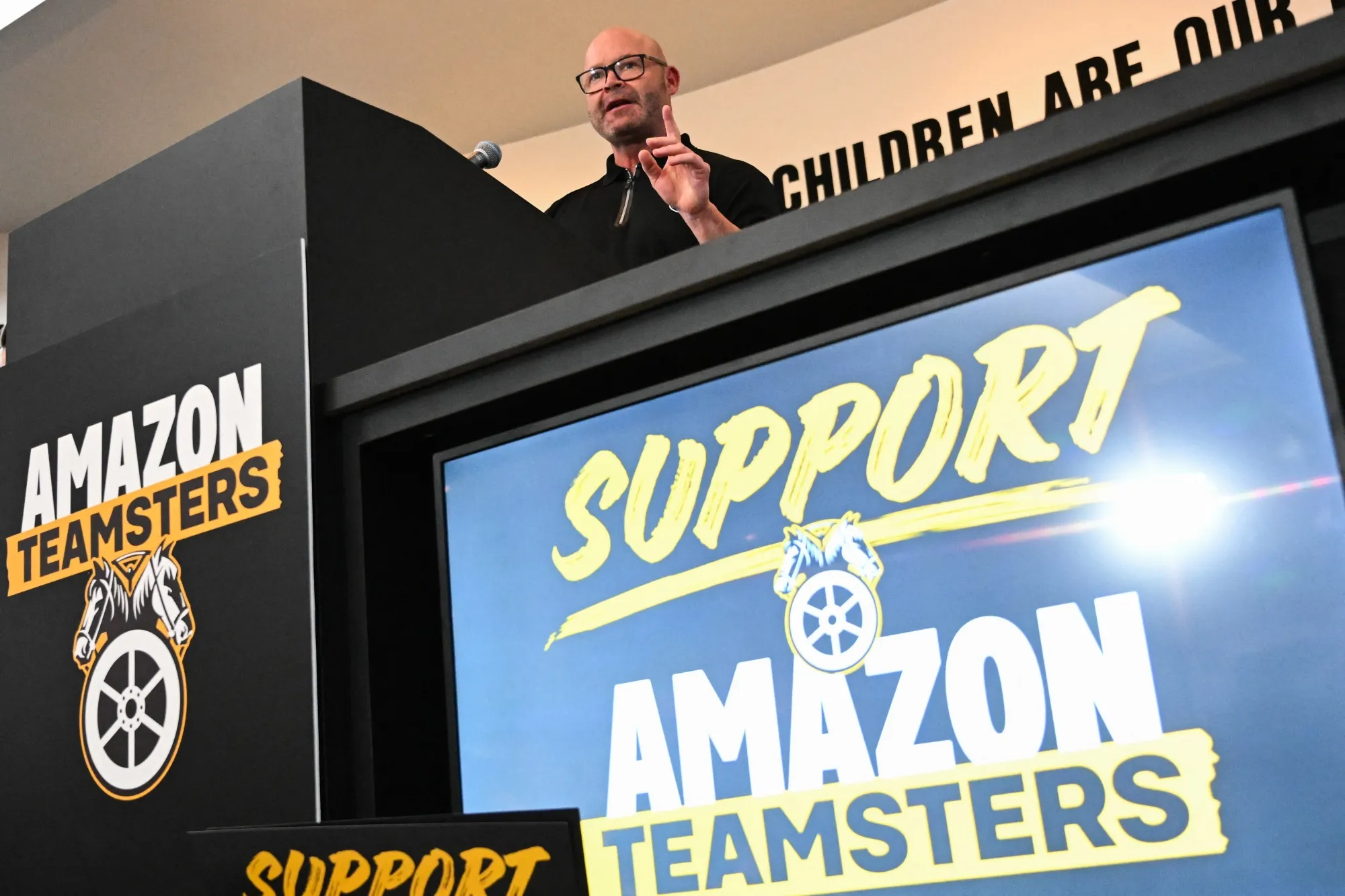 Amazon drivers join Teamsters in New York, union says