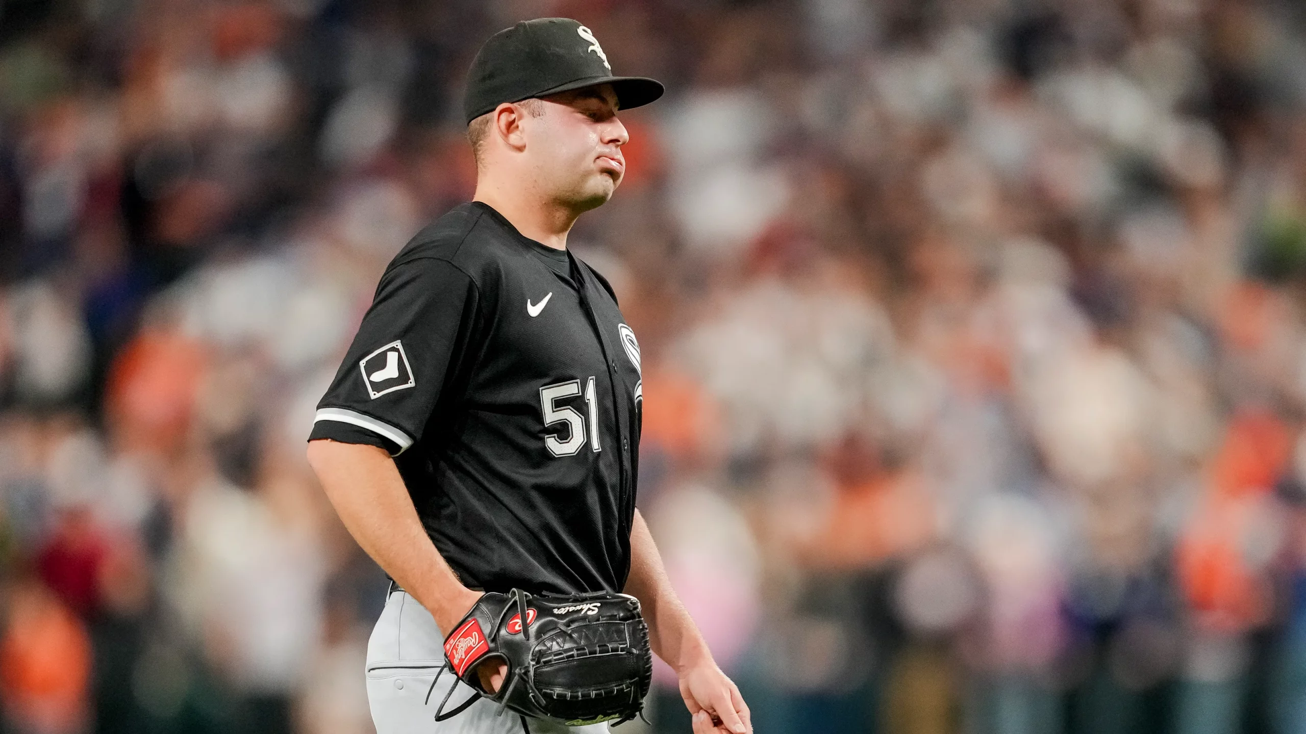 Chicago White Sox set the modern MLB record for losses in a season with 121