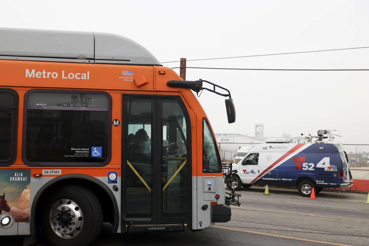 One killed in suspected bus hijacking in Los Angeles