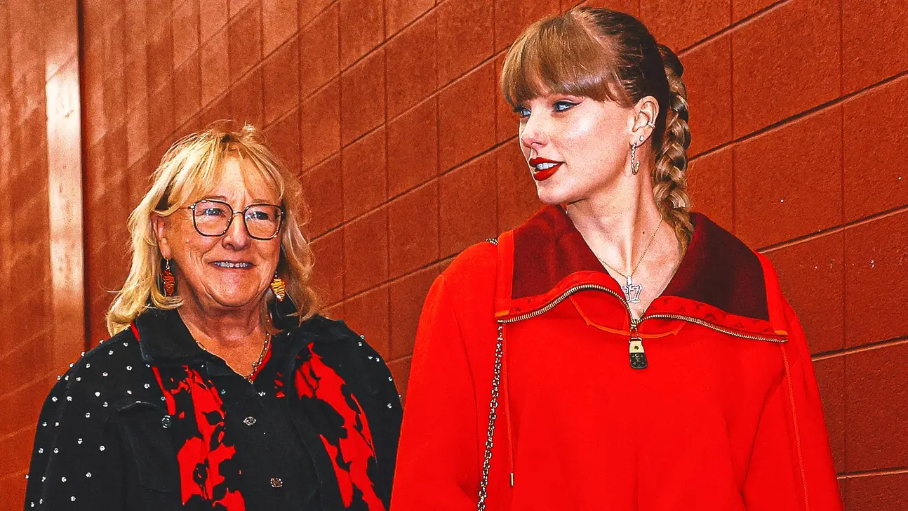 Taylor Swift spends Black Friday amid sea of red as Chiefs face the Raiders