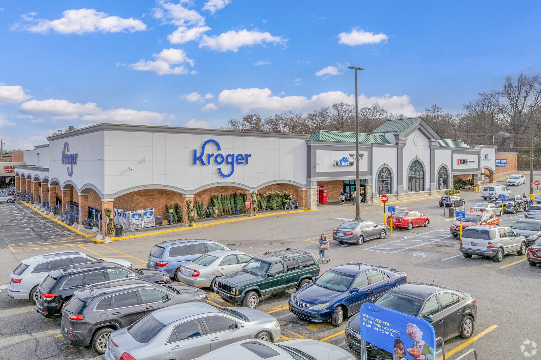 Judge blocks Albertsons-Kroger $25 billion supermarket merger