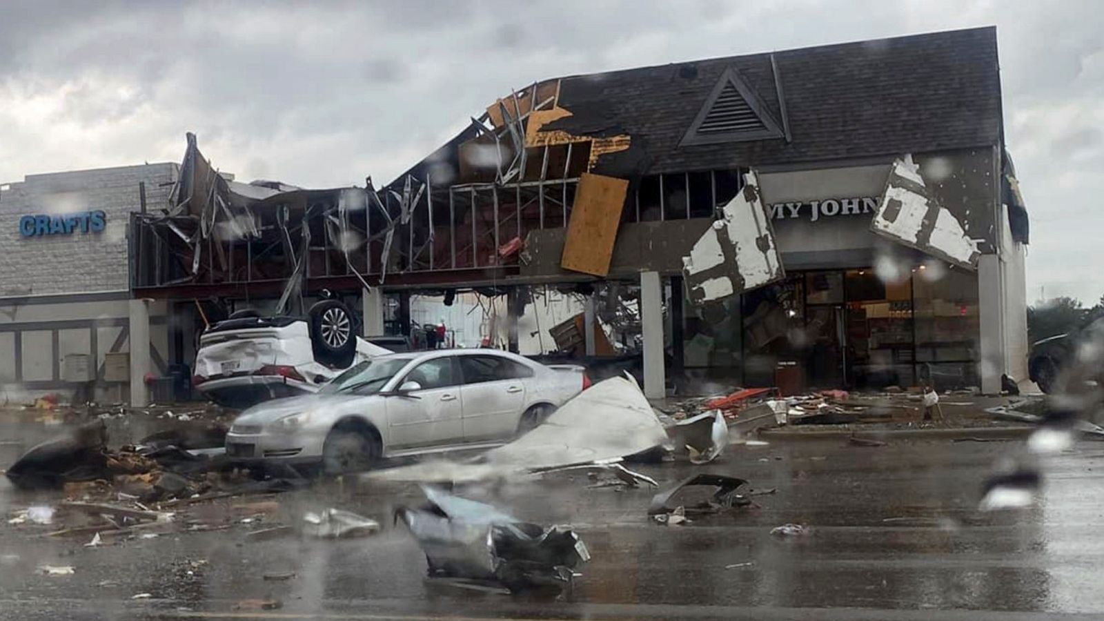 Apparent tornado in California flips cars, sends several to hospital