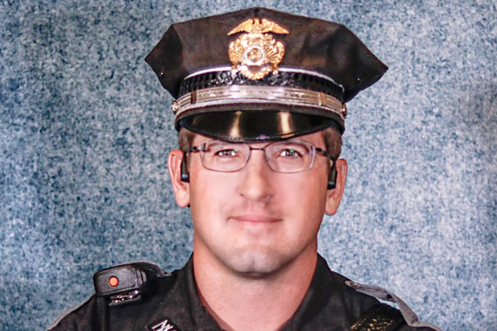 Man gets life sentence for killing New Mexico officer who had stopped to help him