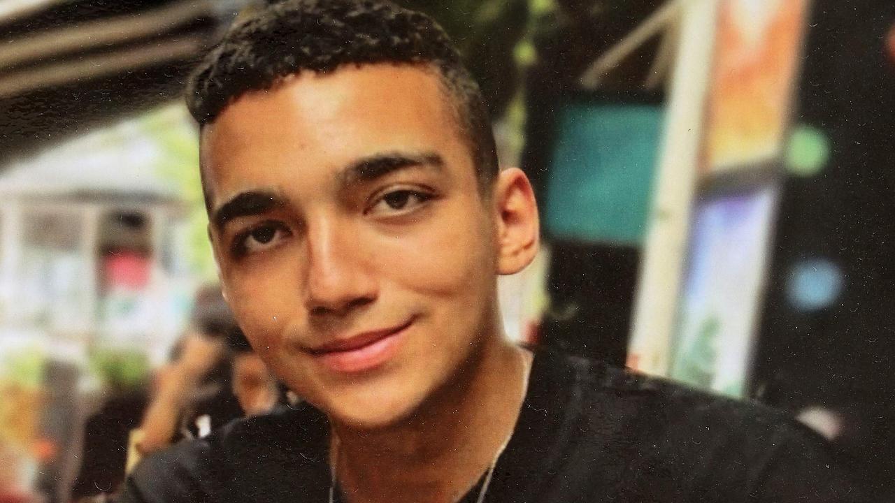 Israeli-American hostage Edan Alexander to be released Monday, Hamas says