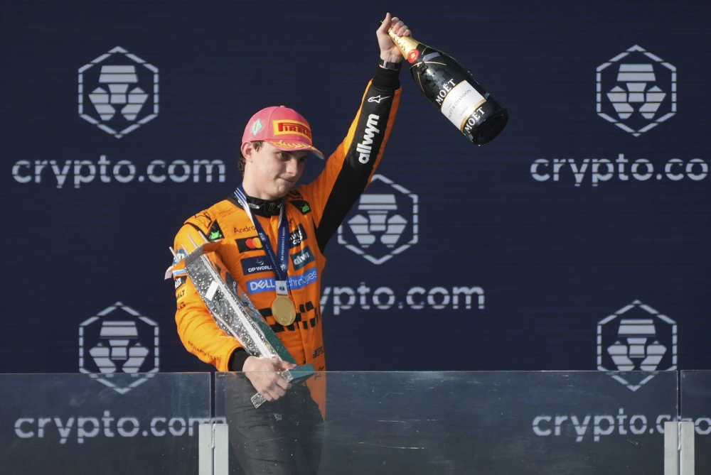 Oscar Piastri wins a lively F1 Miami Grand Prix to extend his championship lead