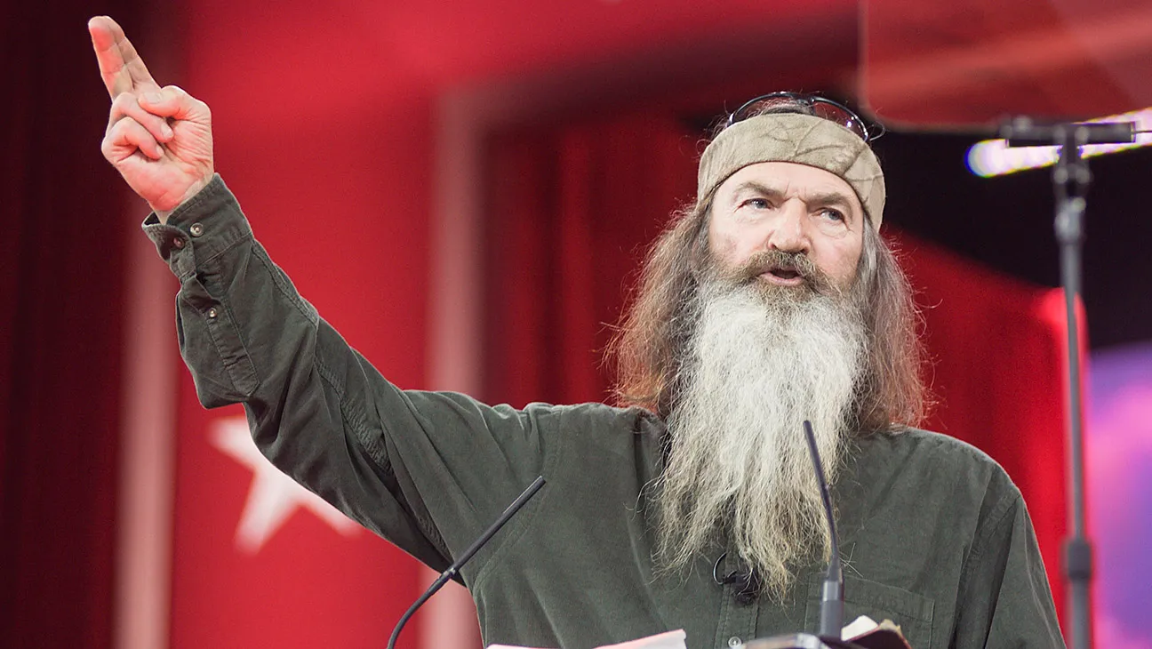 Duck Dynasty star Phil Robertson, 79, dies