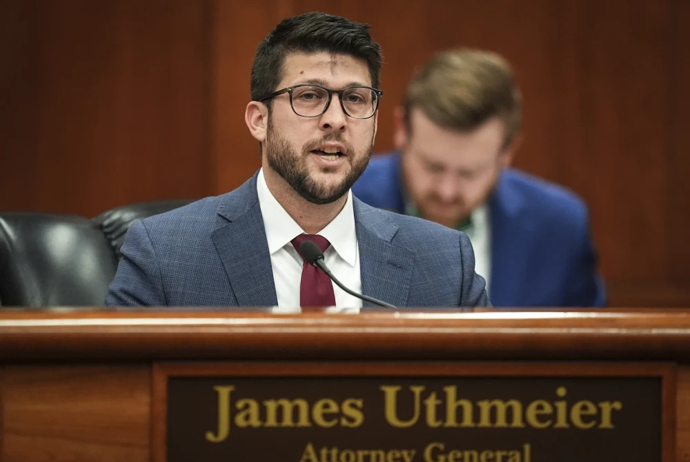 Judge finds Florida attorney general in contempt for defying court order in major immigration case