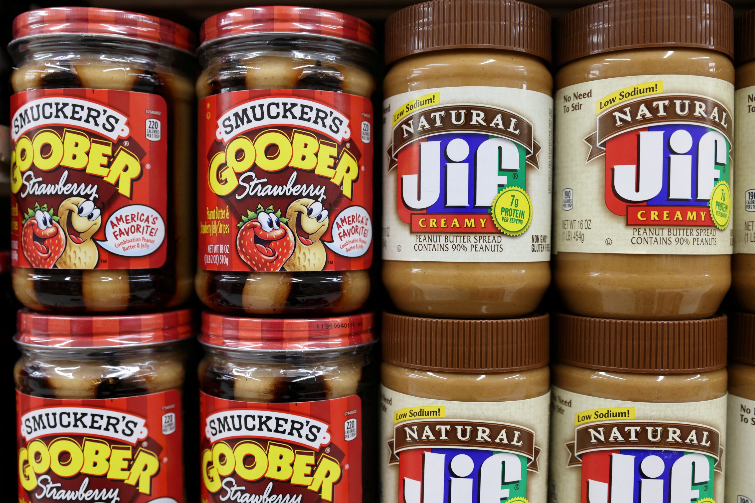 J.M. Smucker plans to remove artificial colors from its jams by the end of 2027