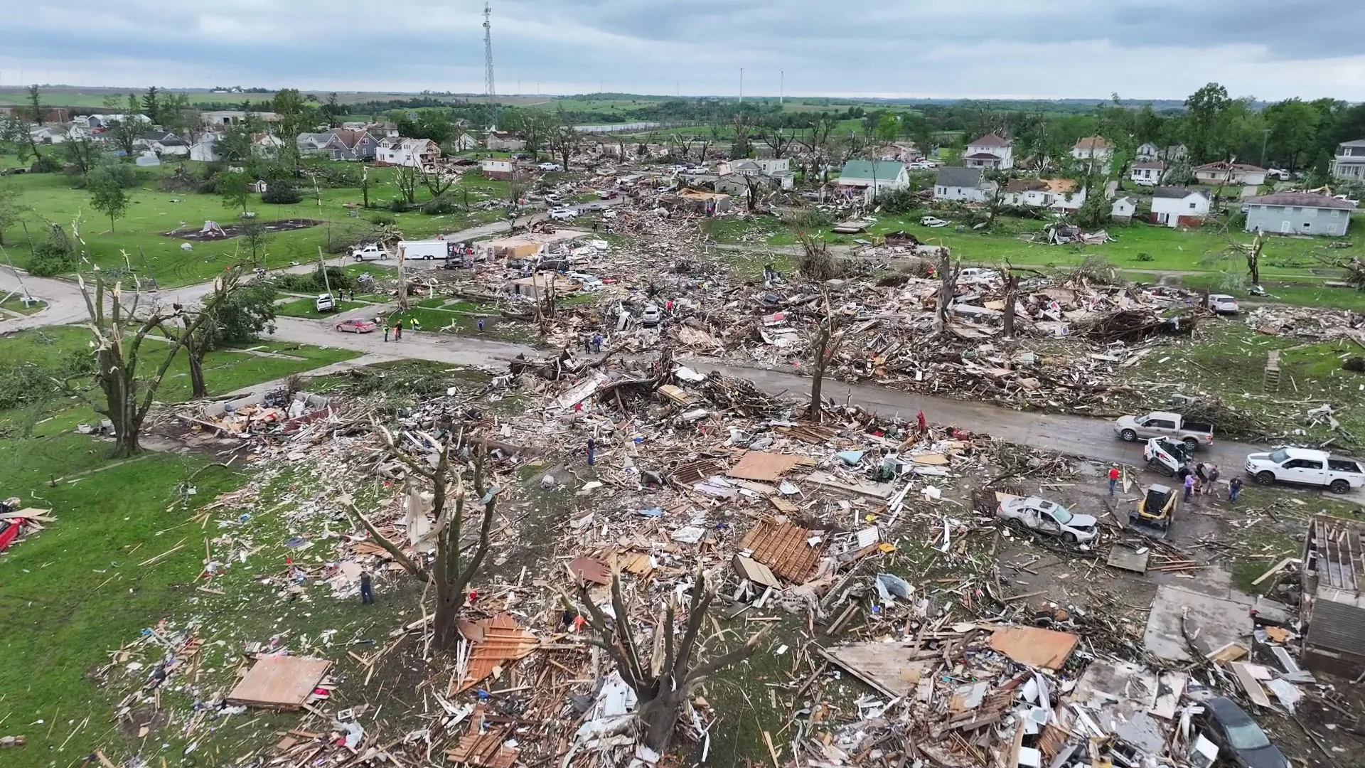 At least 2 people killed as storms push through South