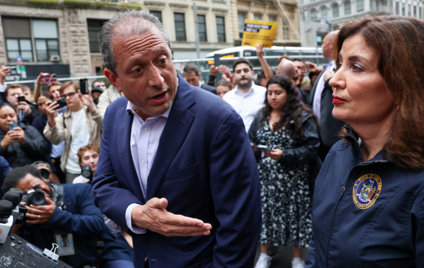 NYC mayoral candidate Brad Lander released after immigration court arrest