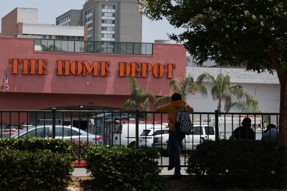 U.S. citizen seeks $1M after arrest, detention for recording immigration raid at Home Depot