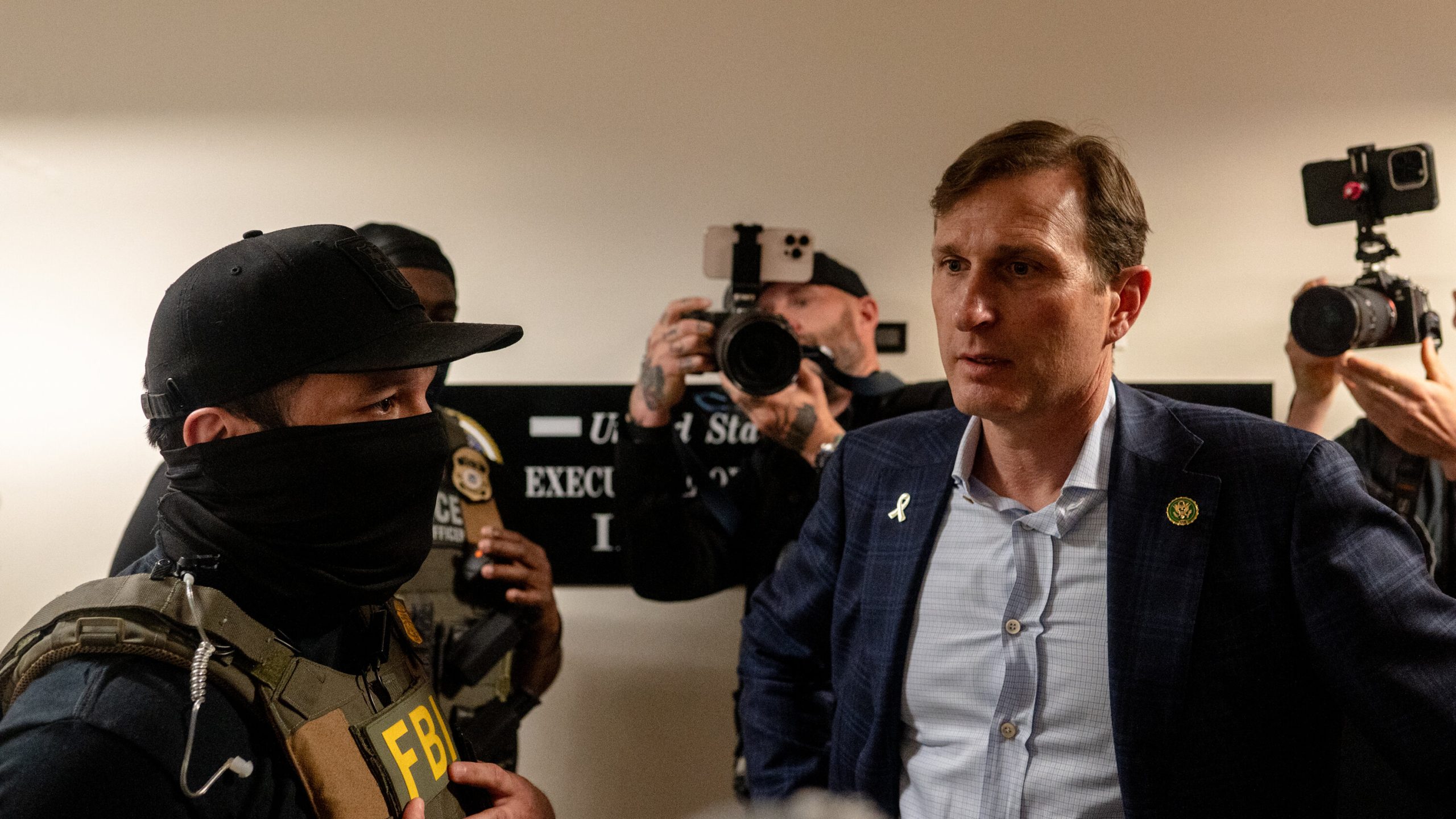 12 members of Congress sue Trump administration to ensure access to ICE detention centers