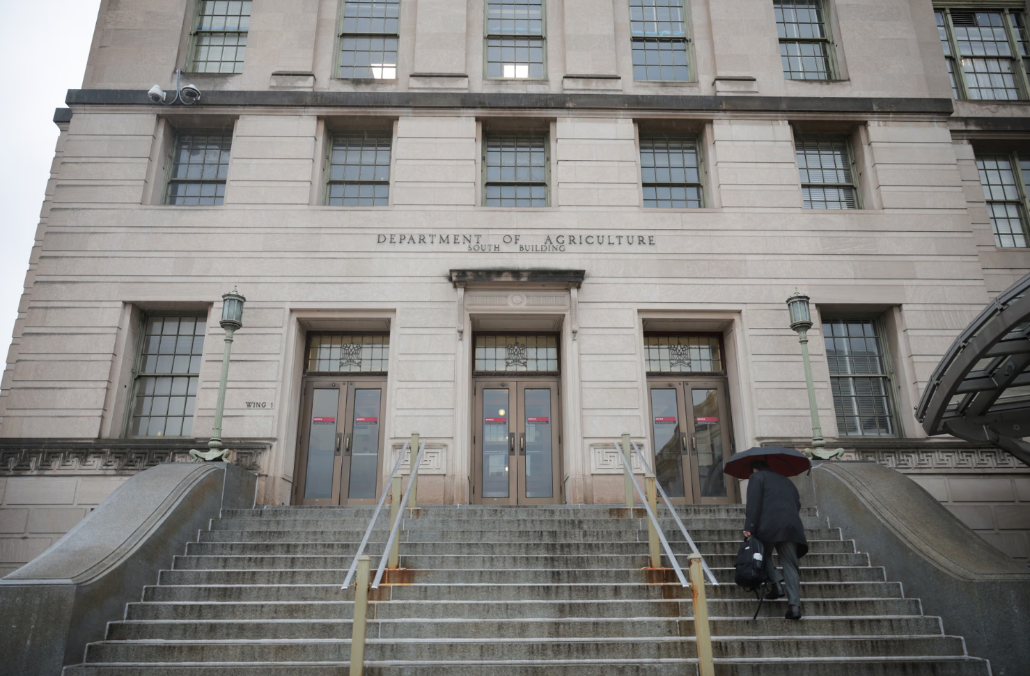 Outcry as US agriculture department to cut salaries and relocate staff