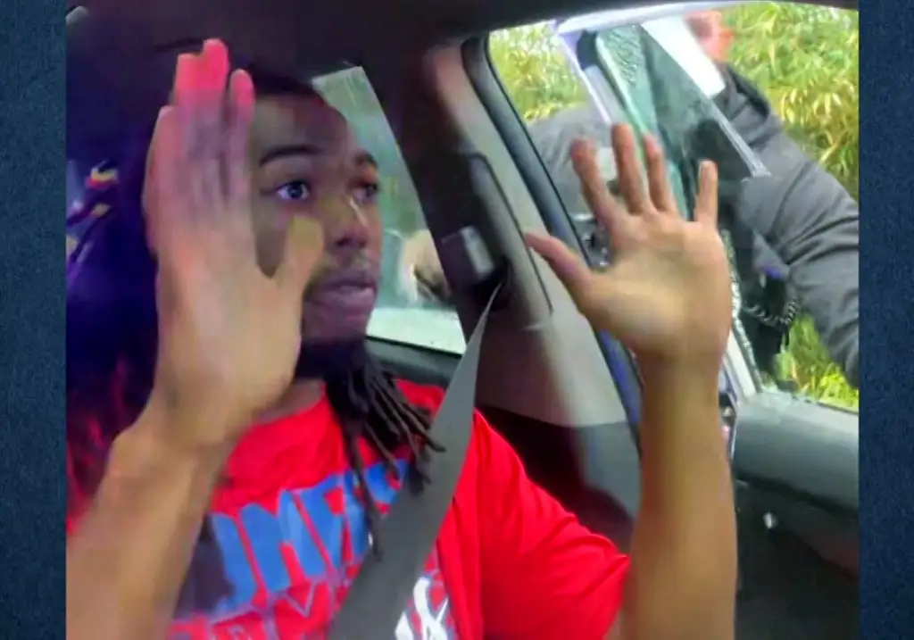 Florida police officer seen punching, dragging man during traffic stop in video