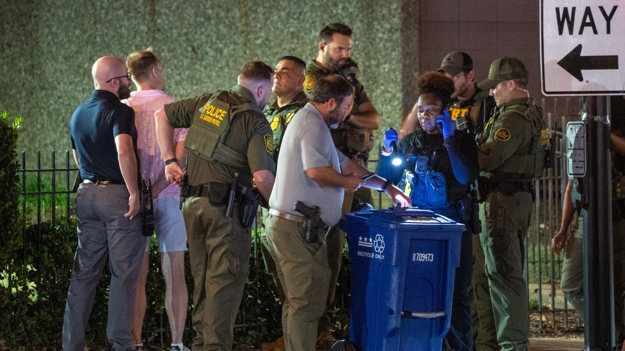 Man accused of throwing sandwich at CBP agent in DC faces federal assault charges