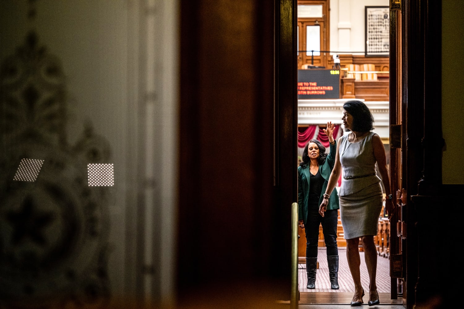 More Texas Democrats plan to spend the night in the state Capitol in protest amid redistricting fight