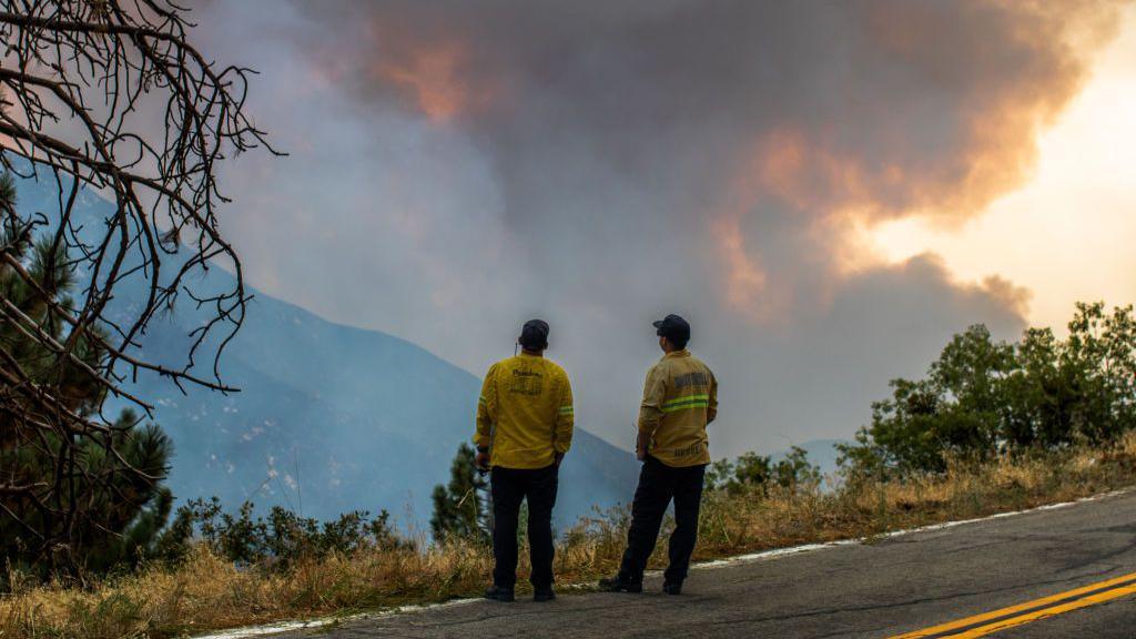 Firefighters battle wildfire in California’s Napa Valley