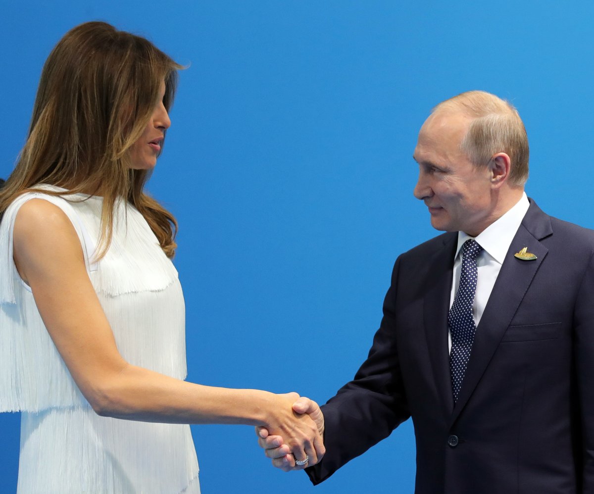 Melania Trump asks Putin for peace in letter shared by President Trump