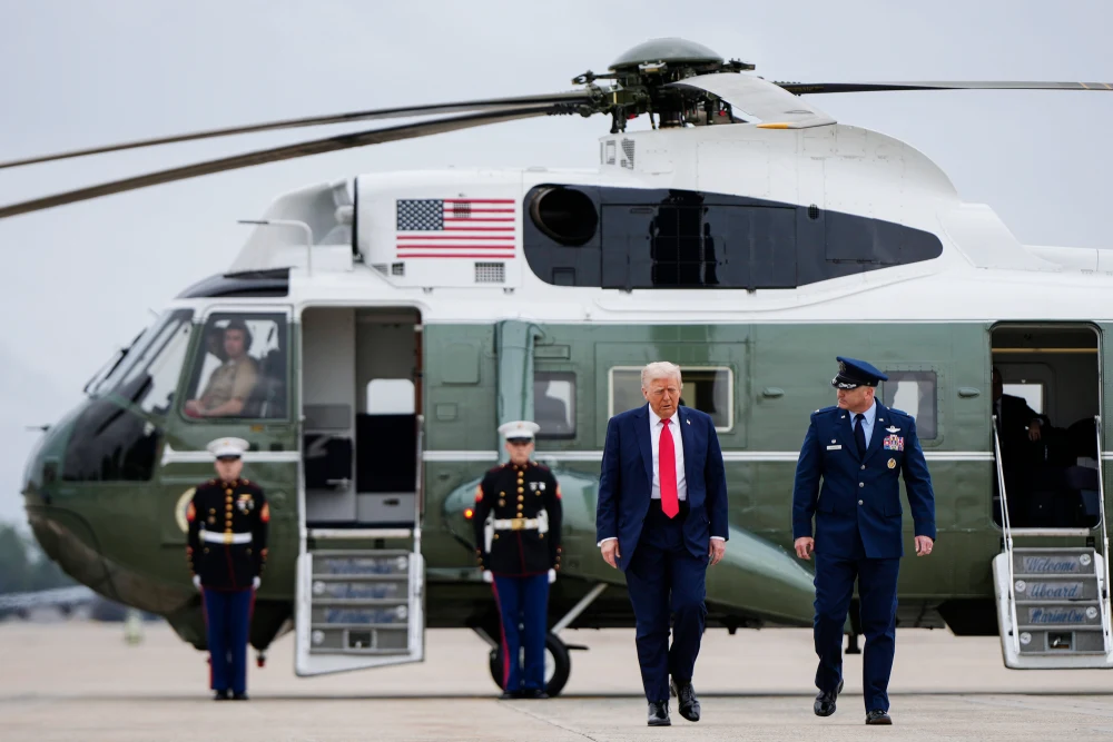 Man charged with aiming laser pointer at Trump’s helicopter