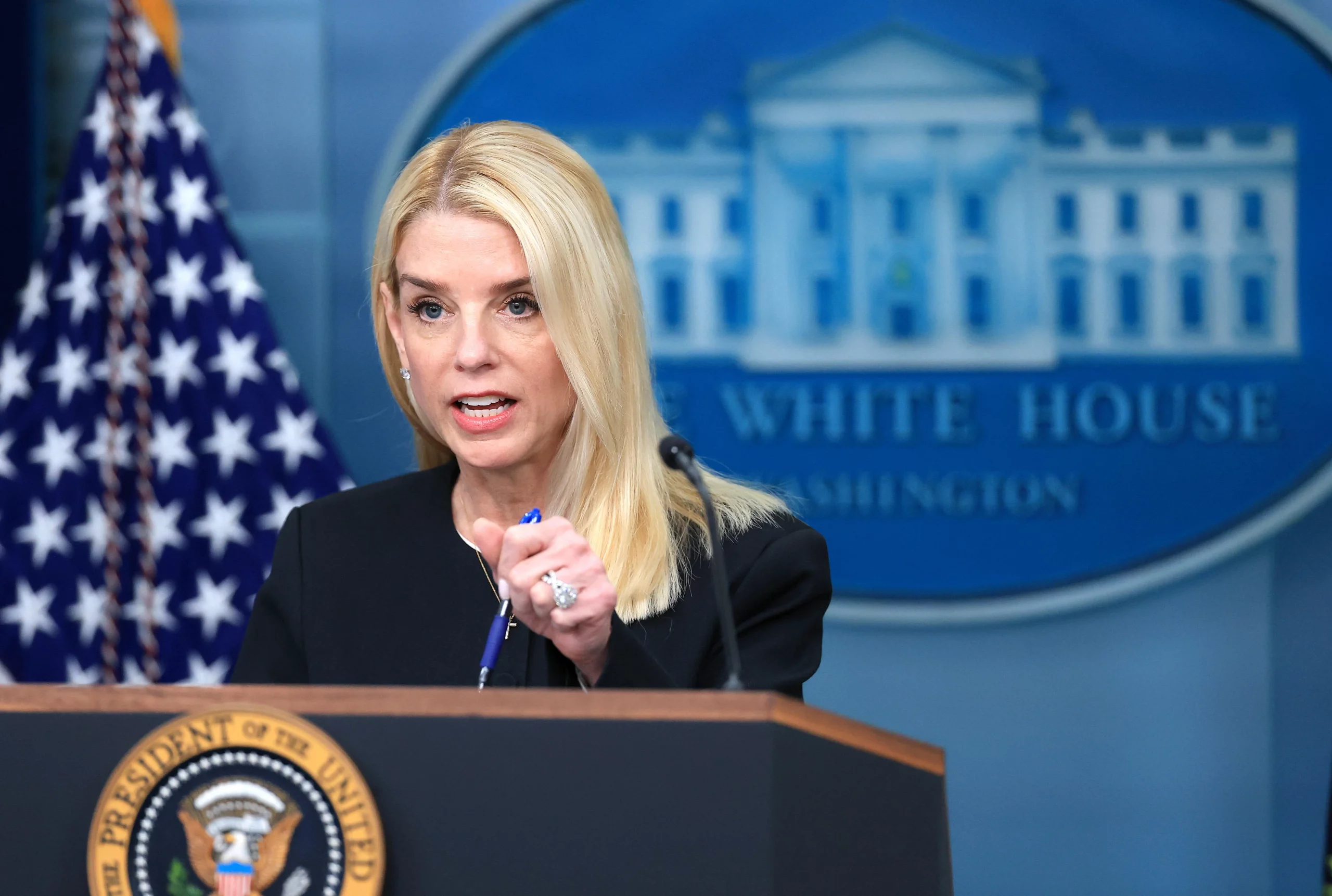 Trump admin live updates: Bondi deploying DOJ agents to ‘under siege’ ICE facilities