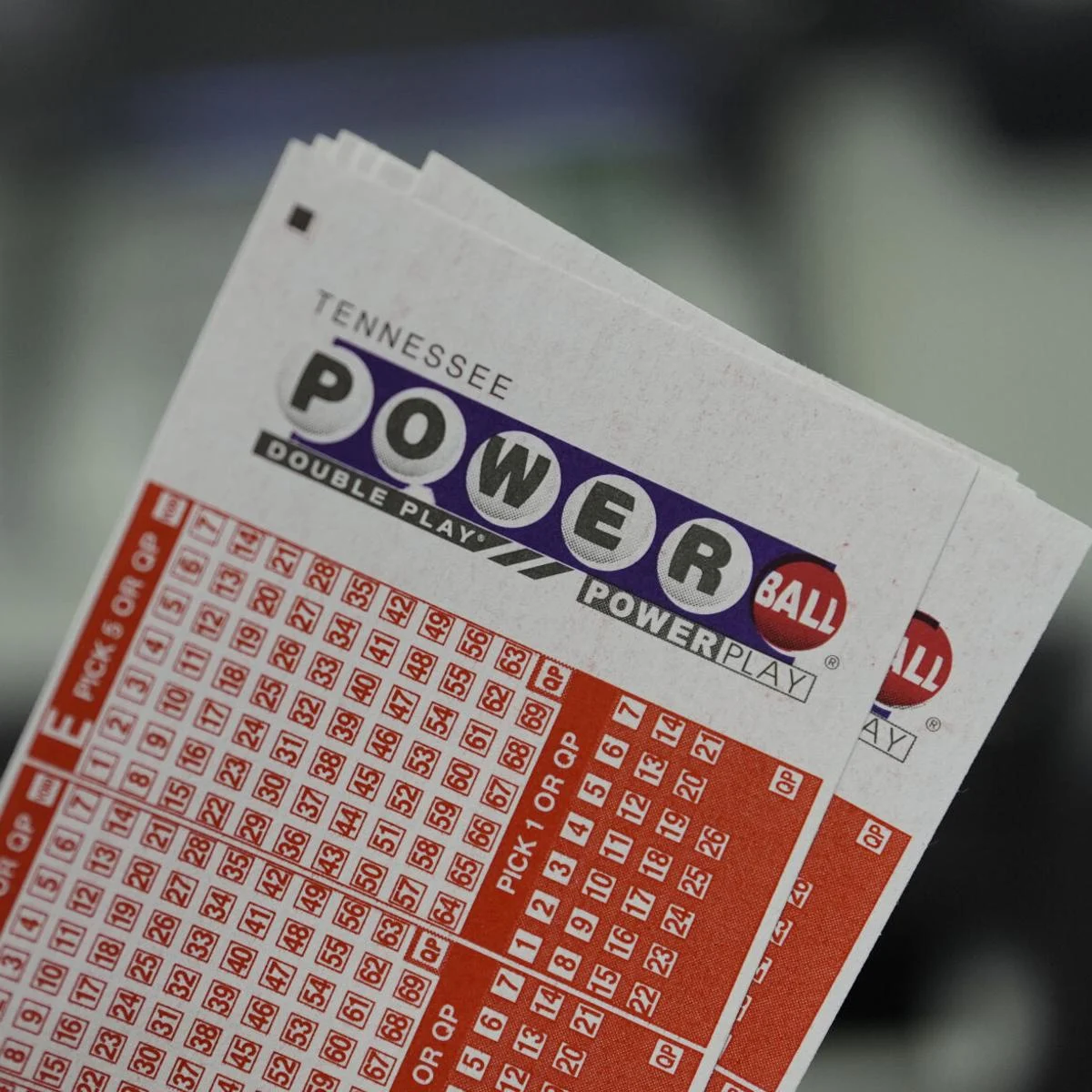 How the massive $1.4B Powerball jackpot compares to other big lottery prizes