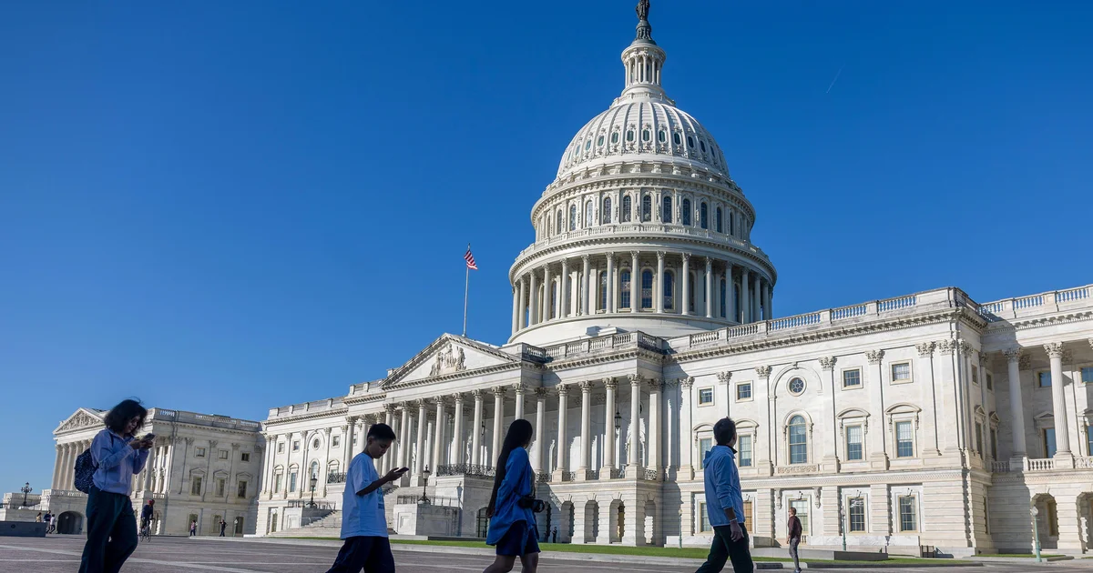 Government shutdown updates: Senate to reconvene on Monday amid funding stalemate